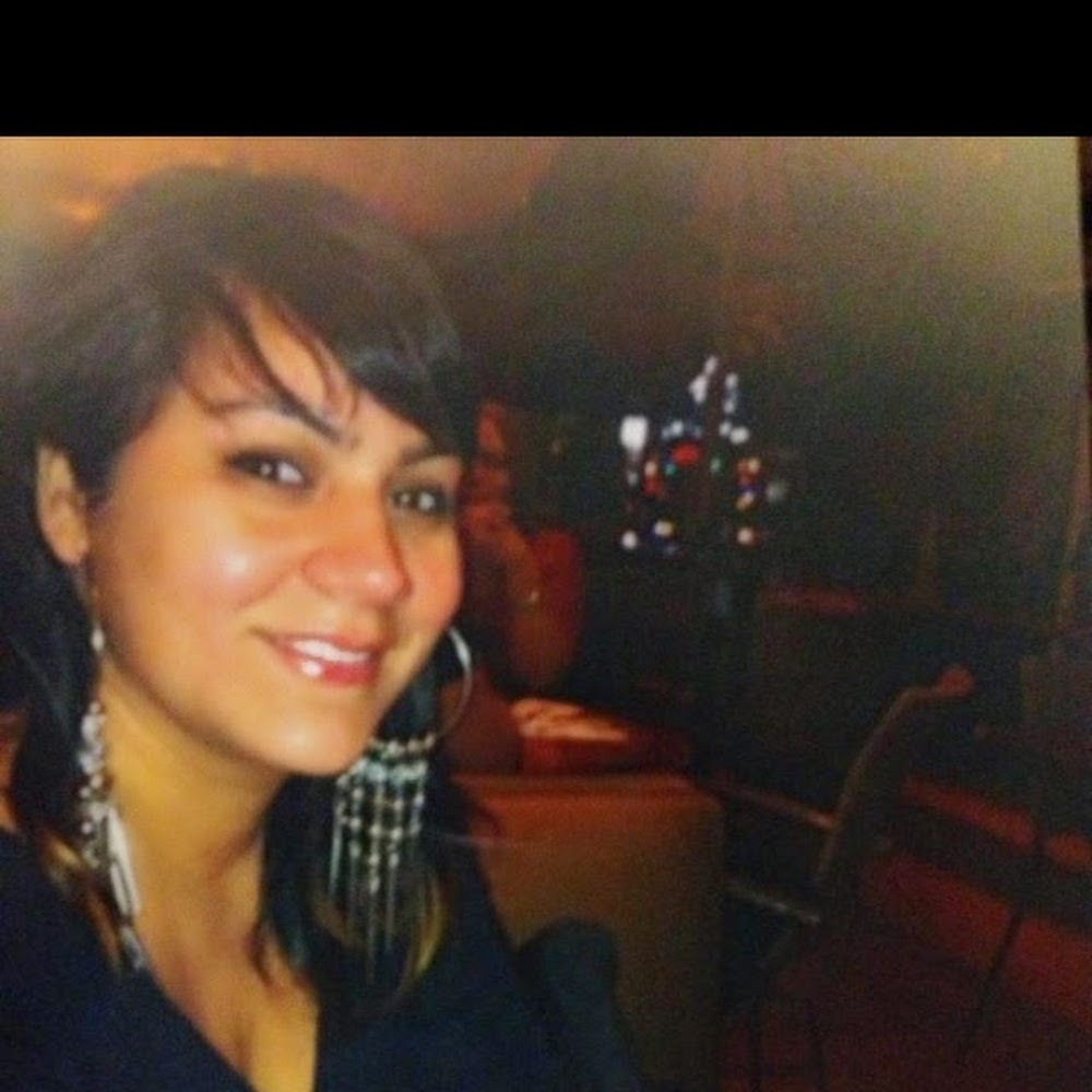 Meet your Posher, Yadira